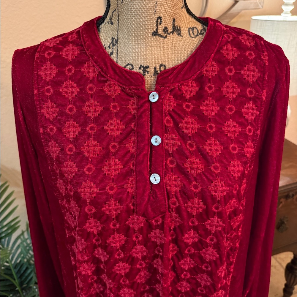 John Mark Red Velvet & Embroidered Pattern Button-Front Tunic - Picture 3 of 15